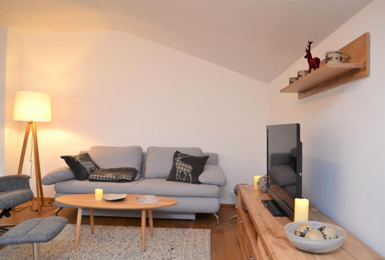 Ferienwohnung Mit Seeblick, Unterach Am Attersse ウンターアッハ・アム・アターゼー エクステリア 写真